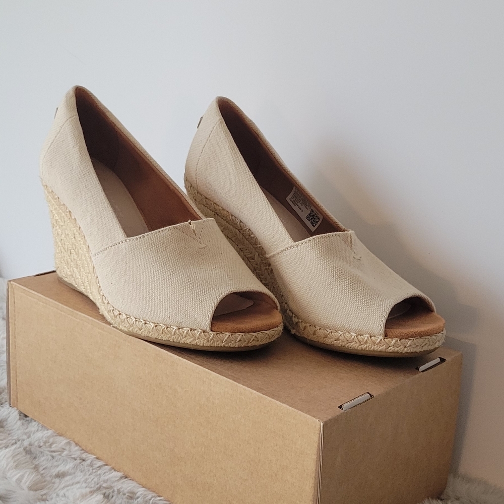 Tom's Wedge Espadrille in Natural Undyed Canvas Women's 8